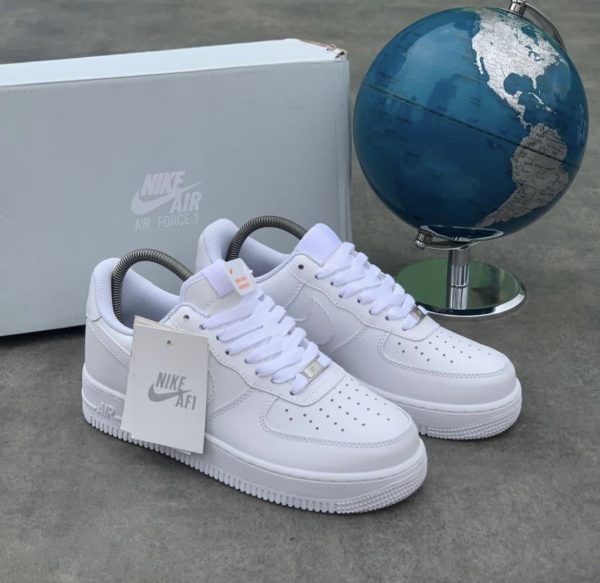AF1 sneakers